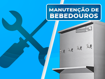 Técnico realizando manutenção de bebedouro industrial em empresa — Bom Frio Refrigeração